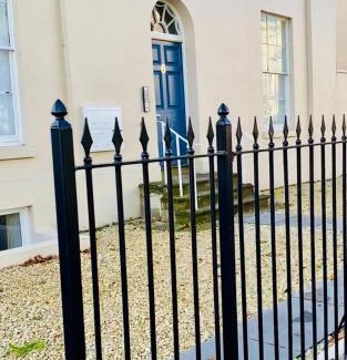 Gloucester Apartment | No 1 - Central Apartment