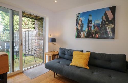 Felpham House | No 1 The Crickets