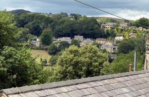 Holmfirth House | No.18 Holmfirth