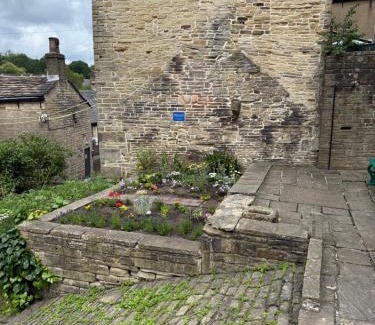 Holmfirth House | No.18 Holmfirth