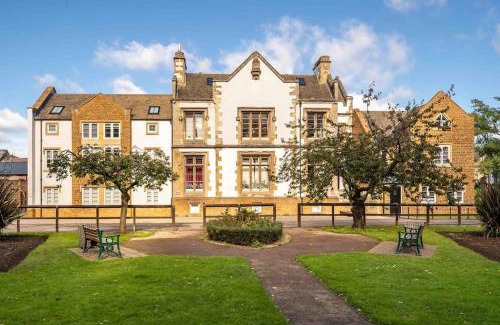 Banbury Apartment | No.4 The Warwick