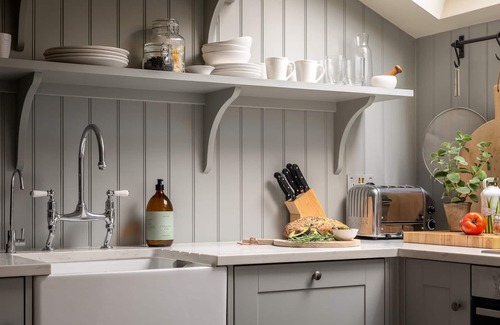 Winchester Apartment | No. 5 Winchester Cottage