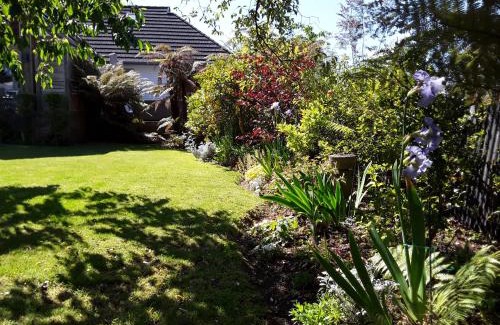 Taupo Bed & Breakfast | No. 6 Heathcote