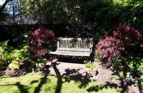 Taupo Bed & Breakfast | No. 6 Heathcote