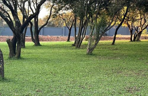 Greater Johannesburg Metropolitan Area Apartment | No 7 on Cladon Jadde Apartments