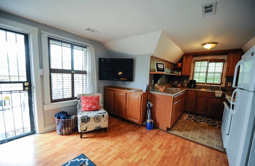 Murfreesboro House | NO CLEANING FEE! Blue Door Bungalow - Fast Fiber Wi-Fi & Cozy Amenities