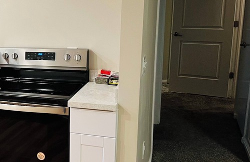 West Valley City House | No Frills 2-bedroom stay in suburban West Valley City w WiFi, AC, private entry