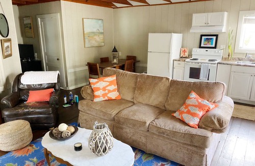 Waveland House | No One likes a Shady Beach