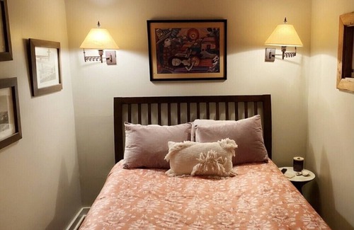 Waveland House | No One likes a Shady Beach