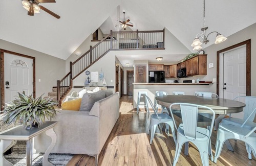 Spirit Lake Cabin | No Wake Zone Cabin at Bridges Bay Resort