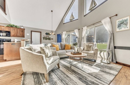 Spirit Lake Cabin | No Wake Zone Cabin at Bridges Bay Resort