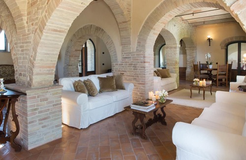 Santa Maria degli Angeli House | Noble villa in a 70 hectare estate with a beautiful view of Assisi.