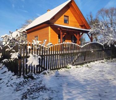 Lutowiska House | Noclegi Żurawin