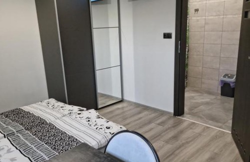 Lodz Voivodeship House | Noclegi 24/h Leszczynek