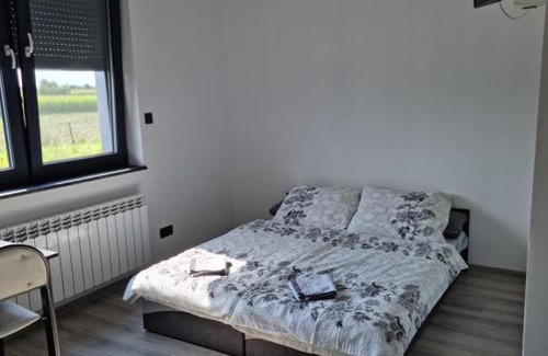 Lodz Voivodeship House | Noclegi 24/h Leszczynek
