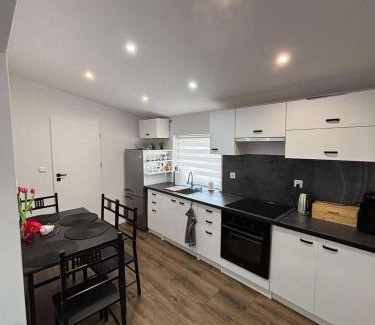 Zwierzyniec House | Noclegi Leśne Bagno