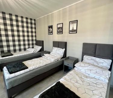 Marki Bed & Breakfast | -Noclegi Marki-Pokoje z łazienkami-Parking-EV-okolica Warszawy-