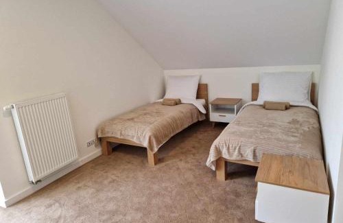 Grybow Apartment | Noclegi Nad rzeką Białą