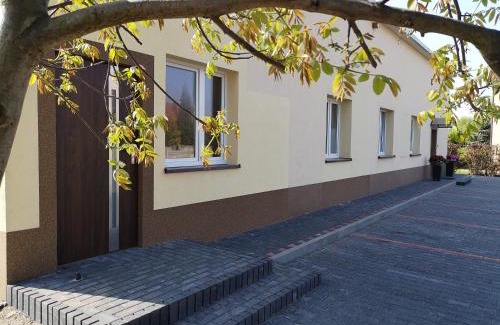 Kajetany House | noclegi u Adama
