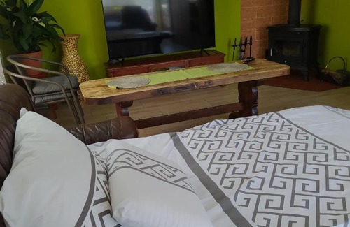 Tomice Apartment | Noclegi w pobliżu Energylandii - Agroturystyka Radocza Ogród