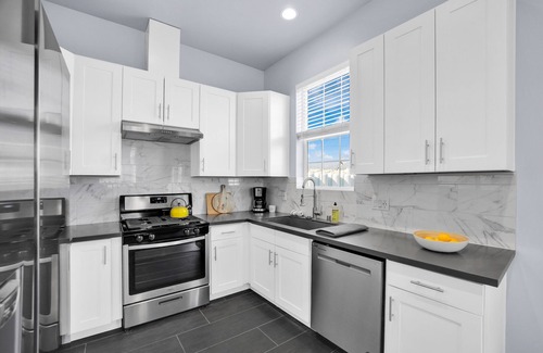 North Hollywood House | NoHo by AvantStay | North Hollywood Townhome