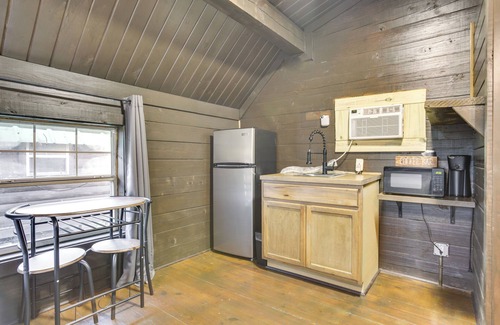 Crown Point Apartment | NOLA Area Retreat w/Heated Pool Access!