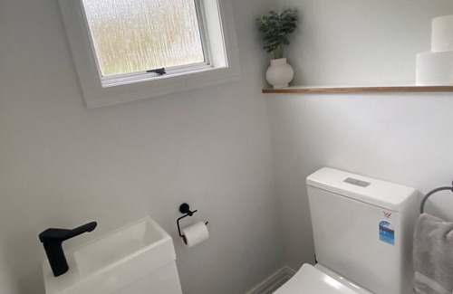 Waitarere Beach House | NoNoHuHu - Waitarere Beach Bach