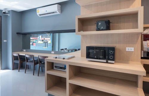 Chaweng City Center Hotel | Nora Lakeview Hotel