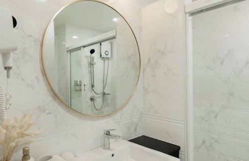 Arun Amarin Hotel | NORN Riverside Bangkok Hotel