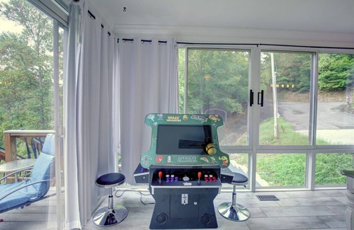 New Tazewell House | Norris Lake Cabin – Game Room, Dock & Stunning Views