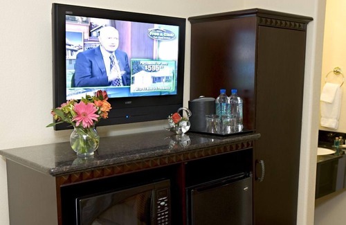 San Rafael Hotel | North Bay Inn