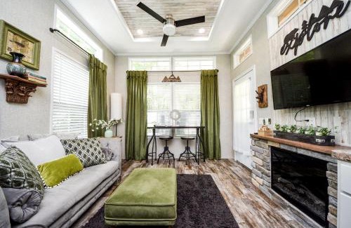 Murphy House | North Carolina Tiny House for Mountain Glamping near Murphy