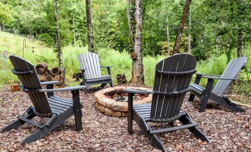 Murphy House | North Carolina Tiny House for Mountain Glamping near Murphy