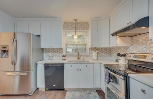 North Charleston House | North Charleston Escape about 15 Mi to Dtwn Charleston