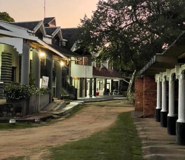 Kwambonambi Hotel | North Coast Gateway Hotel