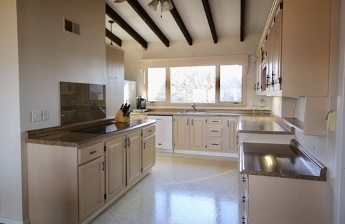 North Falmouth House | North Falmouth Waterfront w/Privacy