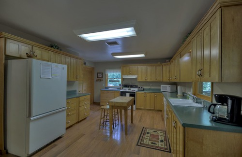 My Mountain Cabin | North Georgia Cabin, Sleeps 8, Pet Friendly