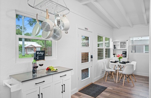 North Hyde Park House | North Hyde Park Getaway Tampa