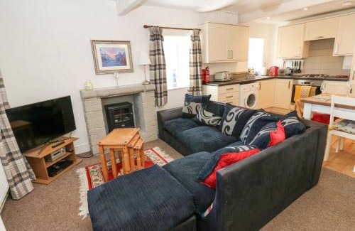 Oxenhope House | North Ives Cottage