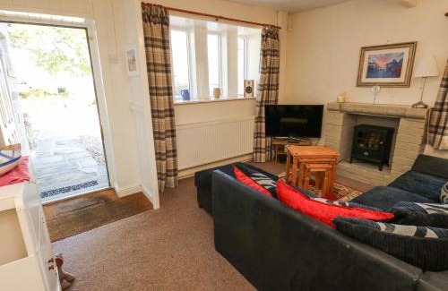 Oxenhope House | North Ives Cottage