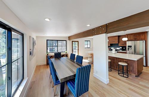 Carnelian Bay House | North Lake Adventure
