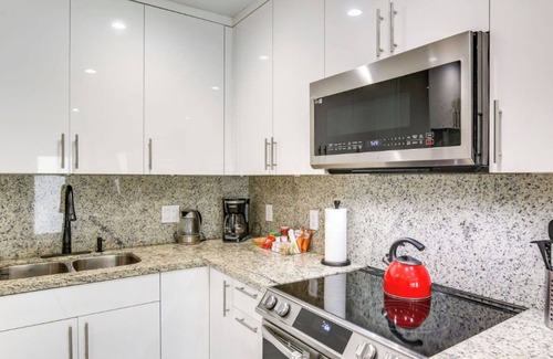 North Miami House | North Miami House ~ 7 Mi to Hard Rock Stadium