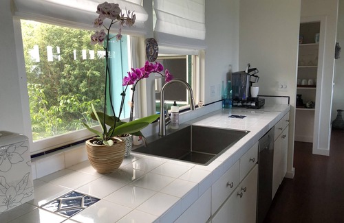 Pauwela Bed & Breakfast | North shore Maui ocean view B and B room 3