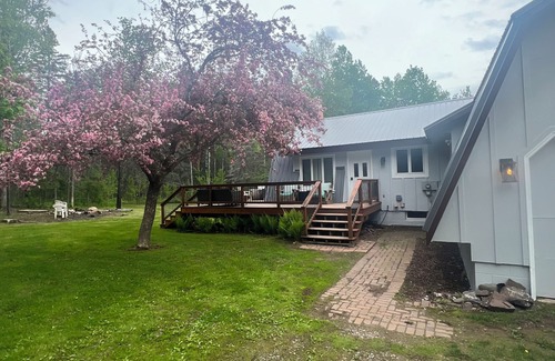 Duluth Cabin | North Shore Retreat: Fireplace, heated mattresses for winter, sauna and more!