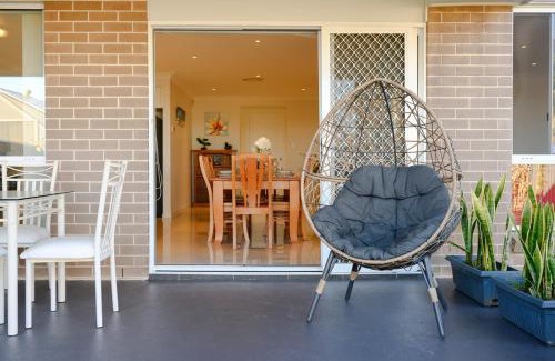 Jordan Springs House | North-West 5Br near Woolworths & Regatta Centre