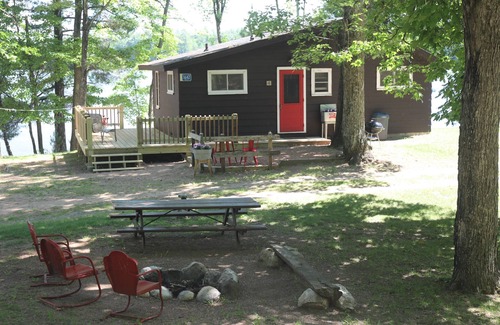 St Germain Cabin | Northland resort vacation Cabin #4 (The Lodge)