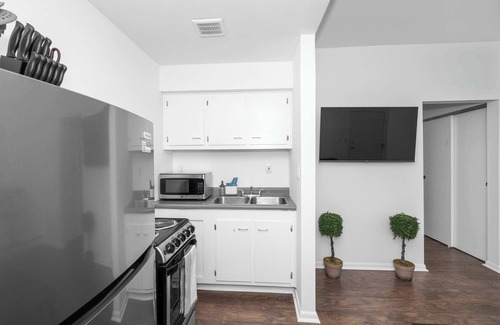 Northside Apartment | Northside Suites 3 – A Chic, Relaxed Stay for 2