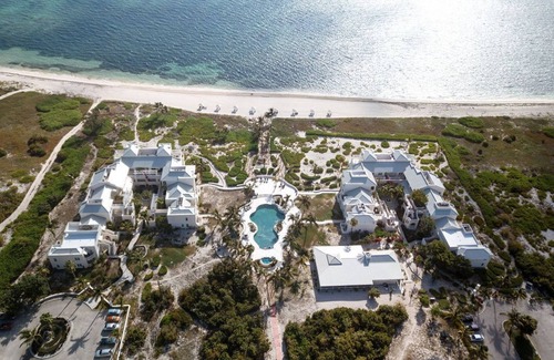 Wheeland Settlement Condo | Northwest Point Resort 2 bdrm queen beds pool hot tub private beach very clean