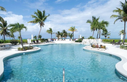 Wheeland Settlement Condo | Northwest Point Resort 2 bdrm queen beds pool hot tub private beach very clean