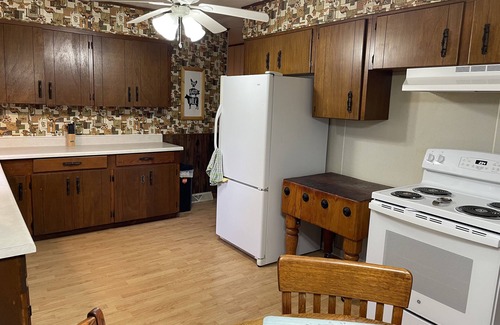 Athelstane House | Northwoods Home Getaway w/direct access to ATV/Snowmobile Trails